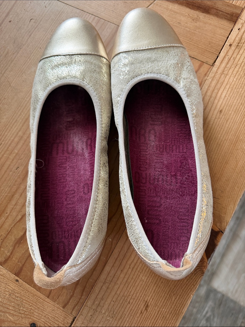 Munro Metallic Champagne Ballet Flats